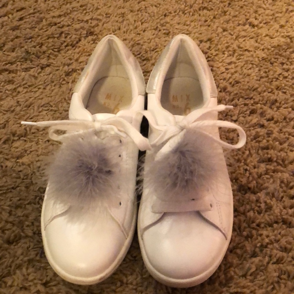Cute Pom Pom sneakers